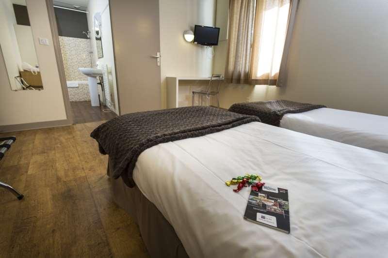 Brit Hotel Du Parc Niort Centre-Parking Gratuit 객실 사진