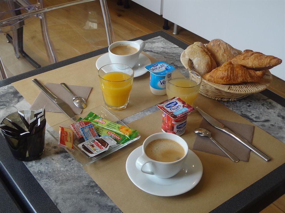 Brit Hotel Du Parc Niort Centre-Parking Gratuit 외부 사진