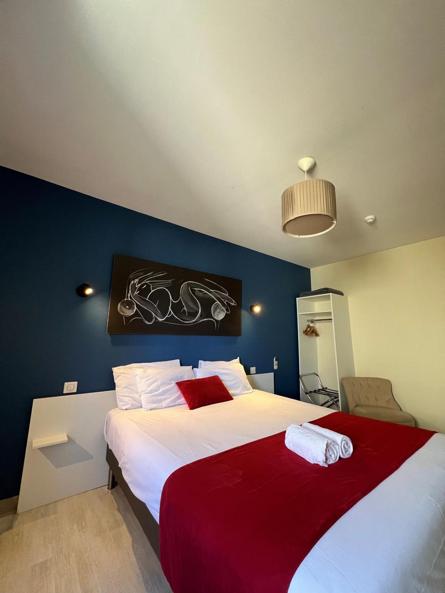 Brit Hotel Du Parc Niort Centre-Parking Gratuit 외부 사진