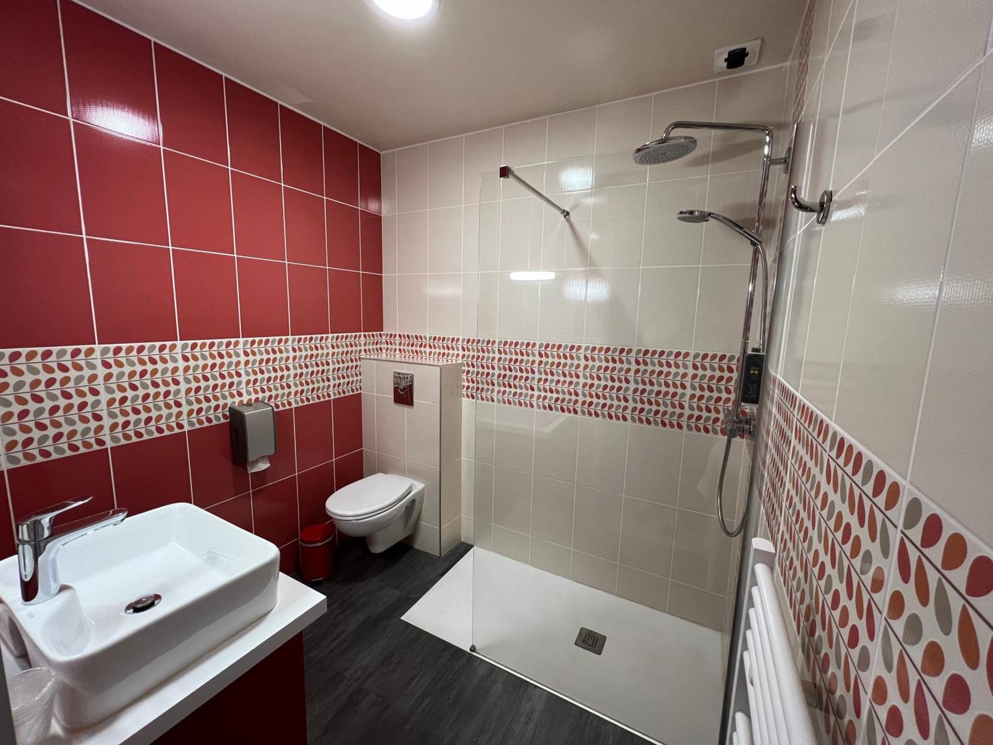 Brit Hotel Du Parc Niort Centre-Parking Gratuit 외부 사진