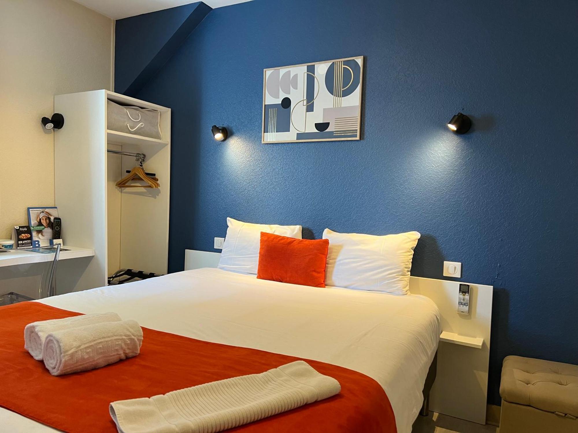 Brit Hotel Du Parc Niort Centre-Parking Gratuit 외부 사진
