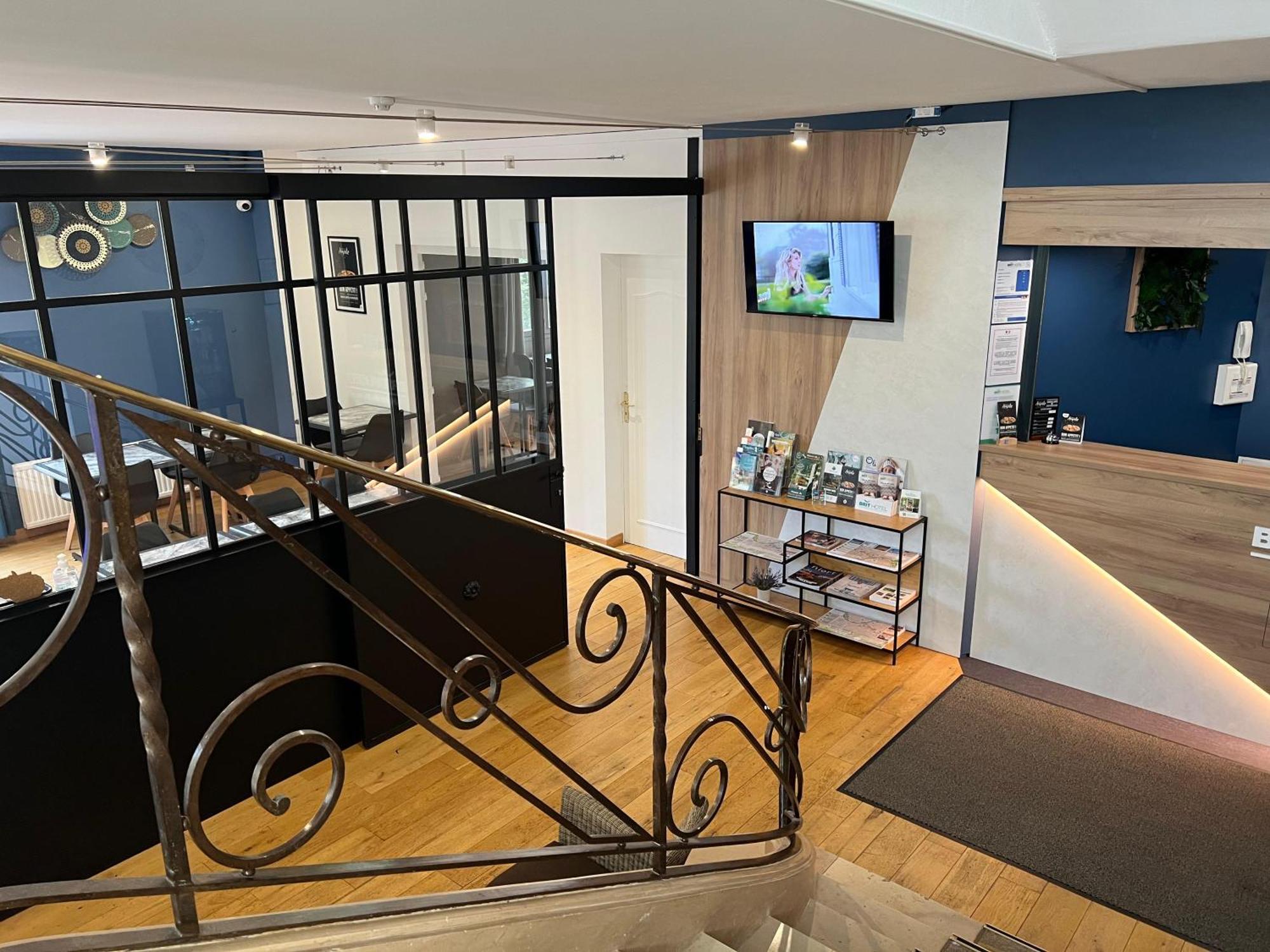 Brit Hotel Du Parc Niort Centre-Parking Gratuit 외부 사진