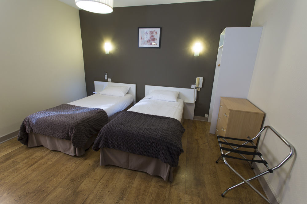 Brit Hotel Du Parc Niort Centre-Parking Gratuit 외부 사진